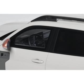 DACIA DUSTER EXTREME TCE 130 4X4 BEIGE SANDSTONE 2024 \"Otto Pro\" OttO mobile 1:18 Resinemodell (Türen, Motorhaube... nicht zu öffnen!)